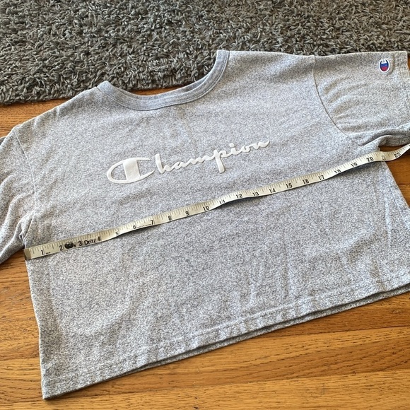 Champion Gray Short Sleeve Crop Top Tee Size Medium - Picture 7 of 8